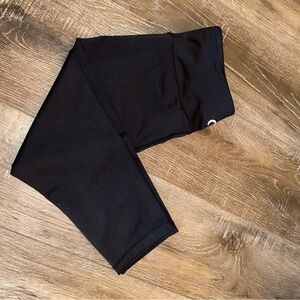 ZYIA Active Black Capri Leggings